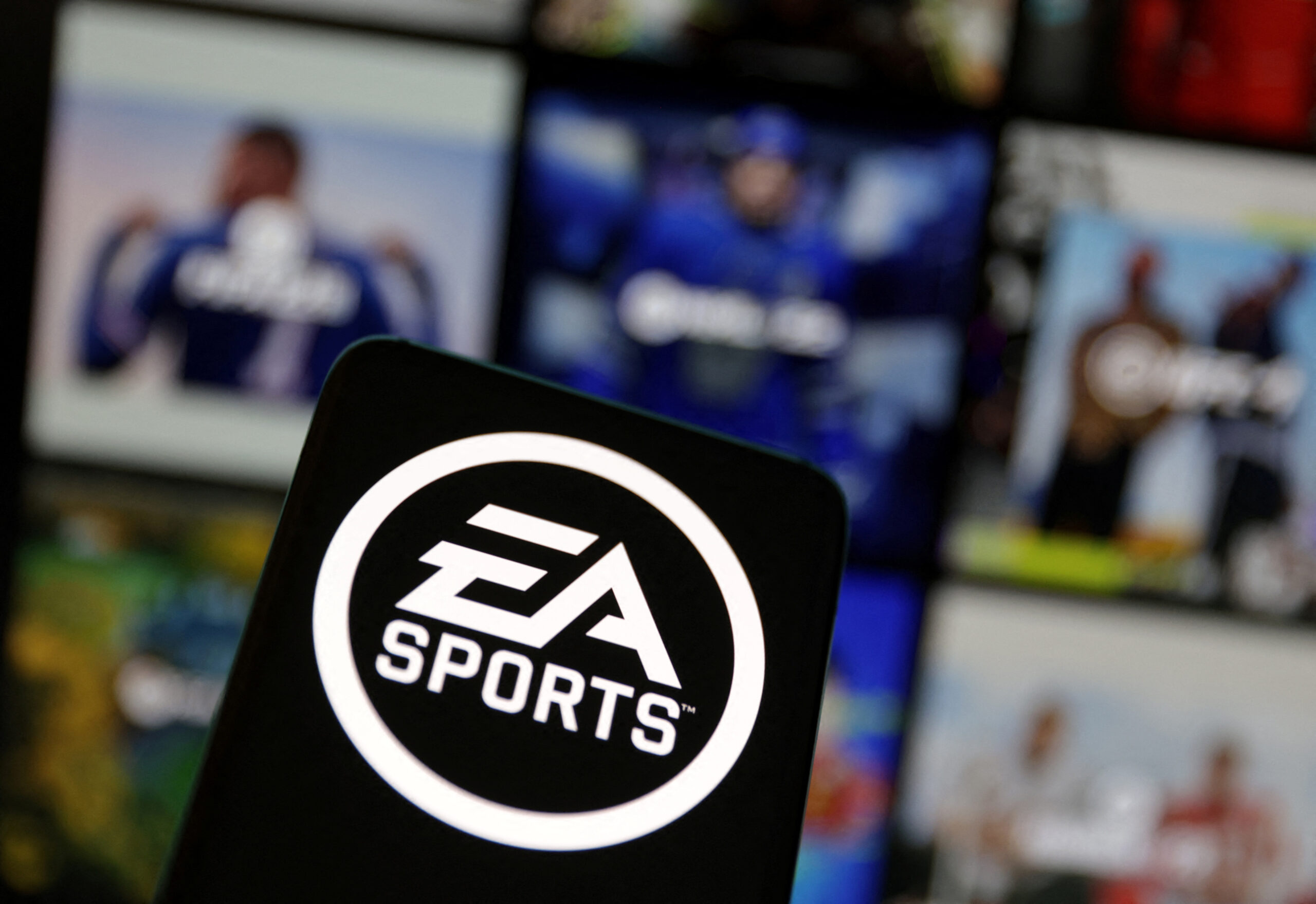 Electronic Arts forecasts annual bookings below estimates as gamers cut spending